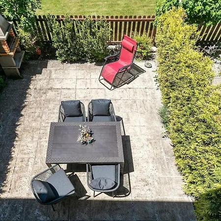 Paramita Adosado Con Jardin Holiday home *