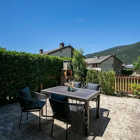 Paramita Adosado Con Jardin Σπίτι διακοπών Villanúa