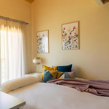 Holiday home Paramita Adosado Con Jardin Villanua