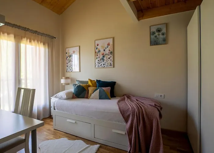 Paramita Adosado Con Jardin Semesterbostad