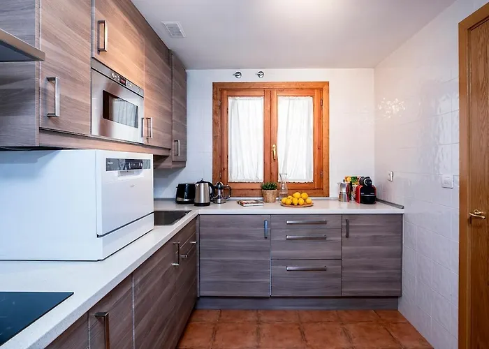 Paramita Adosado Con Jardin Villanúa