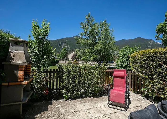 Semesterbostad Paramita Adosado Con Jardin