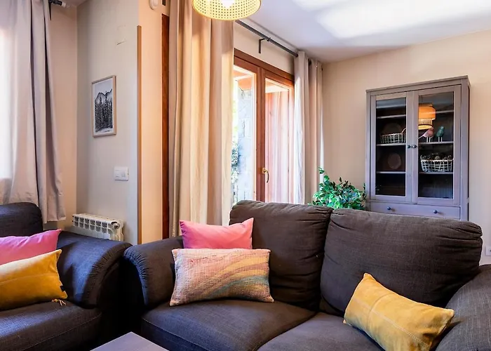 Paramita Adosado Con Jardin Semesterbostad Villanúa