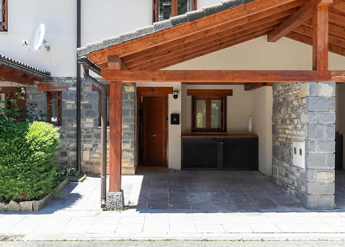 Semesterbostad Paramita Adosado Con Jardin *