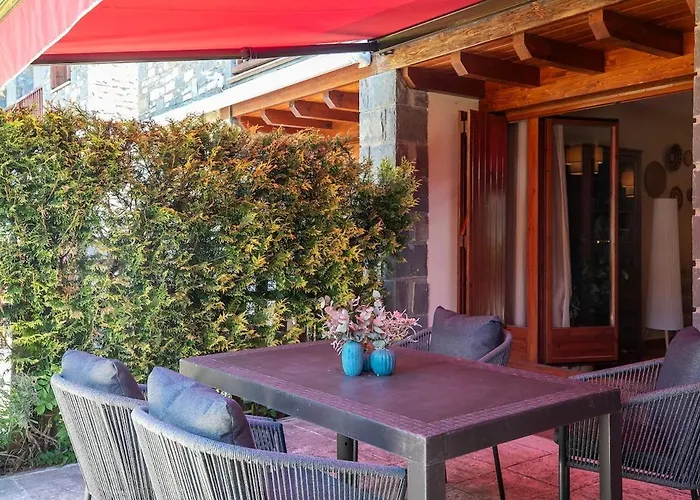 Semesterbostad Paramita Adosado Con Jardin