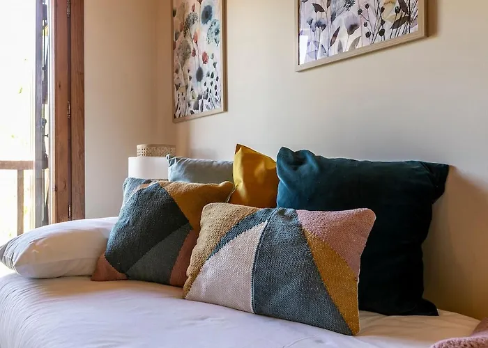 Paramita Adosado Con Jardin Semesterbostad