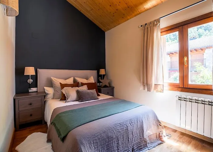 Paramita Adosado Con Jardin Semesterbostad Villanúa